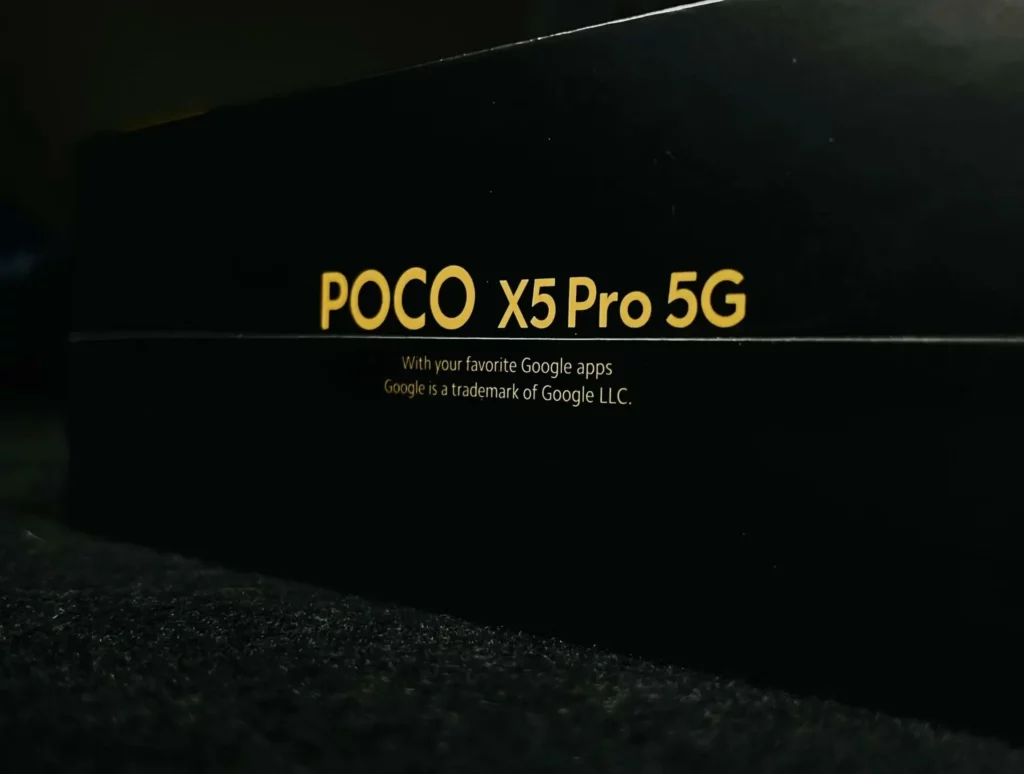 POCO X5 Pro 5G Kutusu Önden görünüm
